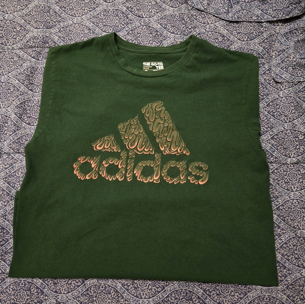 Addidas  Men Large Shirt